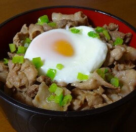 ガッツリ！！豚バラ肉のスタミナ丼